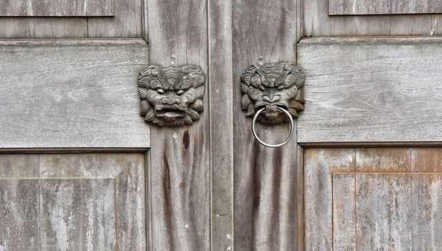 191028123736-dong-ngacs-ancient-architecture-has-been-well-preserved-1686591899515189641392.jpg