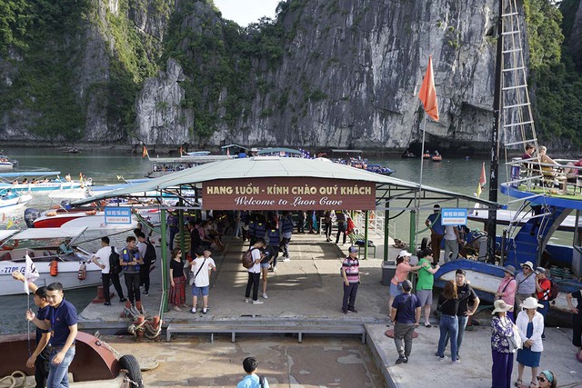 boat-hang-luon-1822-16914953937851585195133.jpg