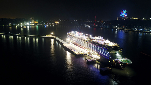 cang-hanh-khach-quoc-te-ha-long-1-15555998855062142620489.jpg