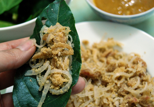 dac-san-nem-phung-ha-tay-01.jpg