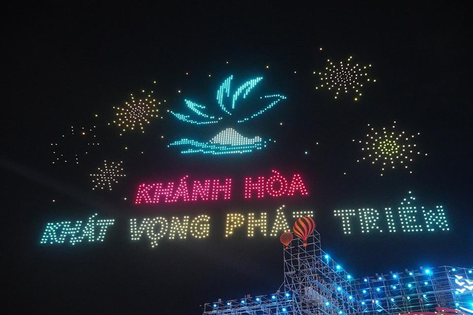 khai-mac-festival-bien-nha-trang-13.jpg