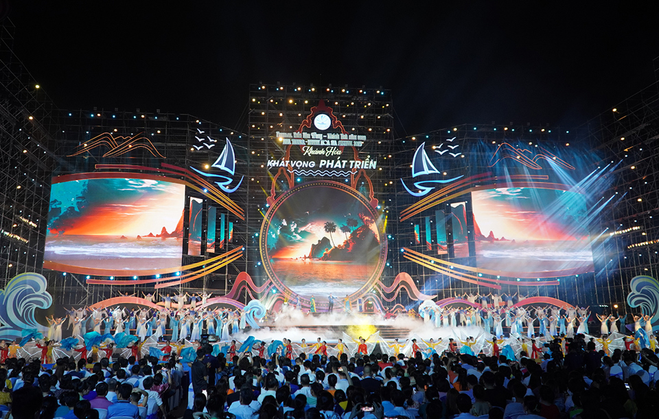 khai-mac-festival-bien-nha-trang-7-1.jpg