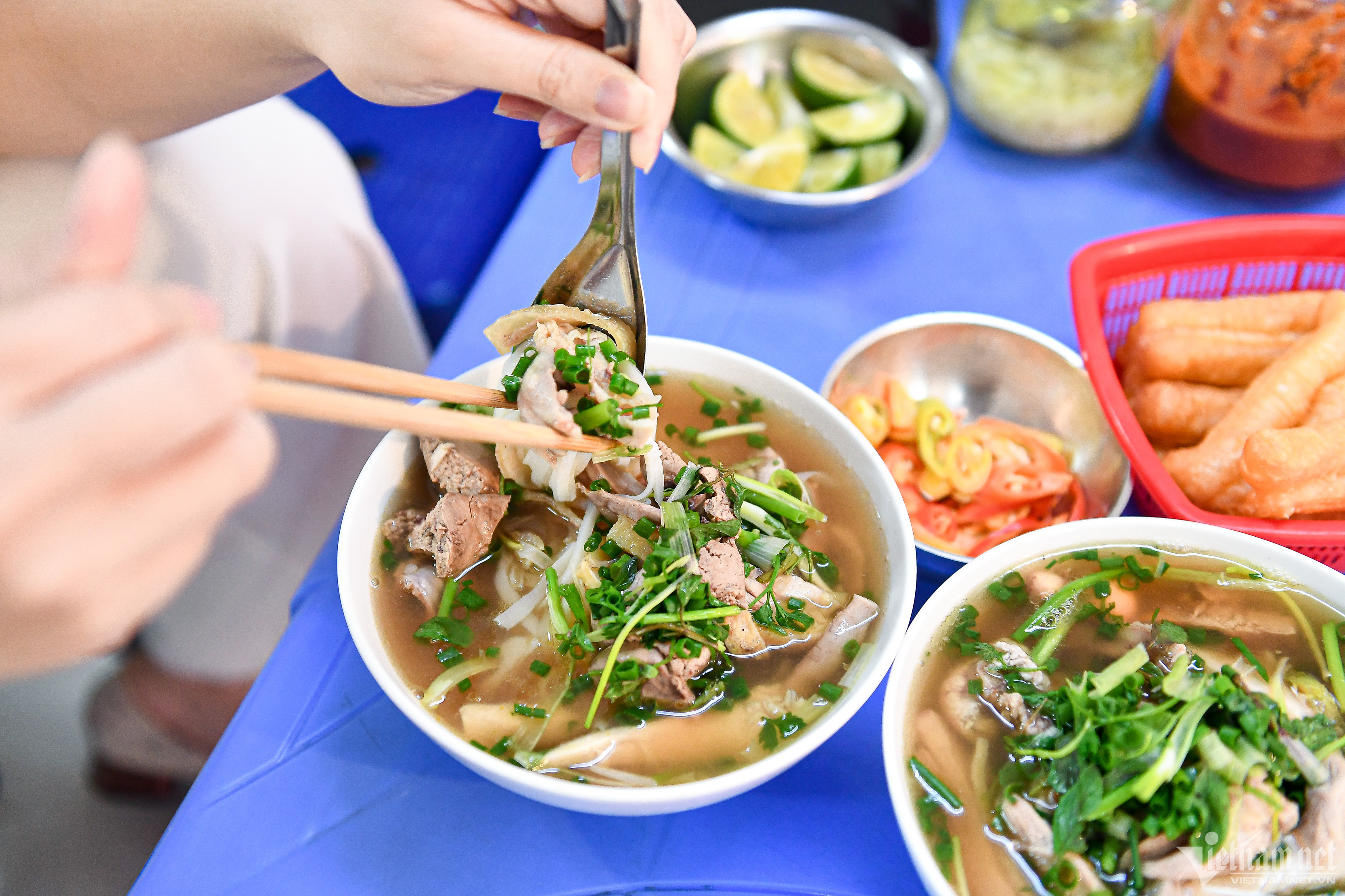 w-pho-ga-cham-26-1-1253.jpg
