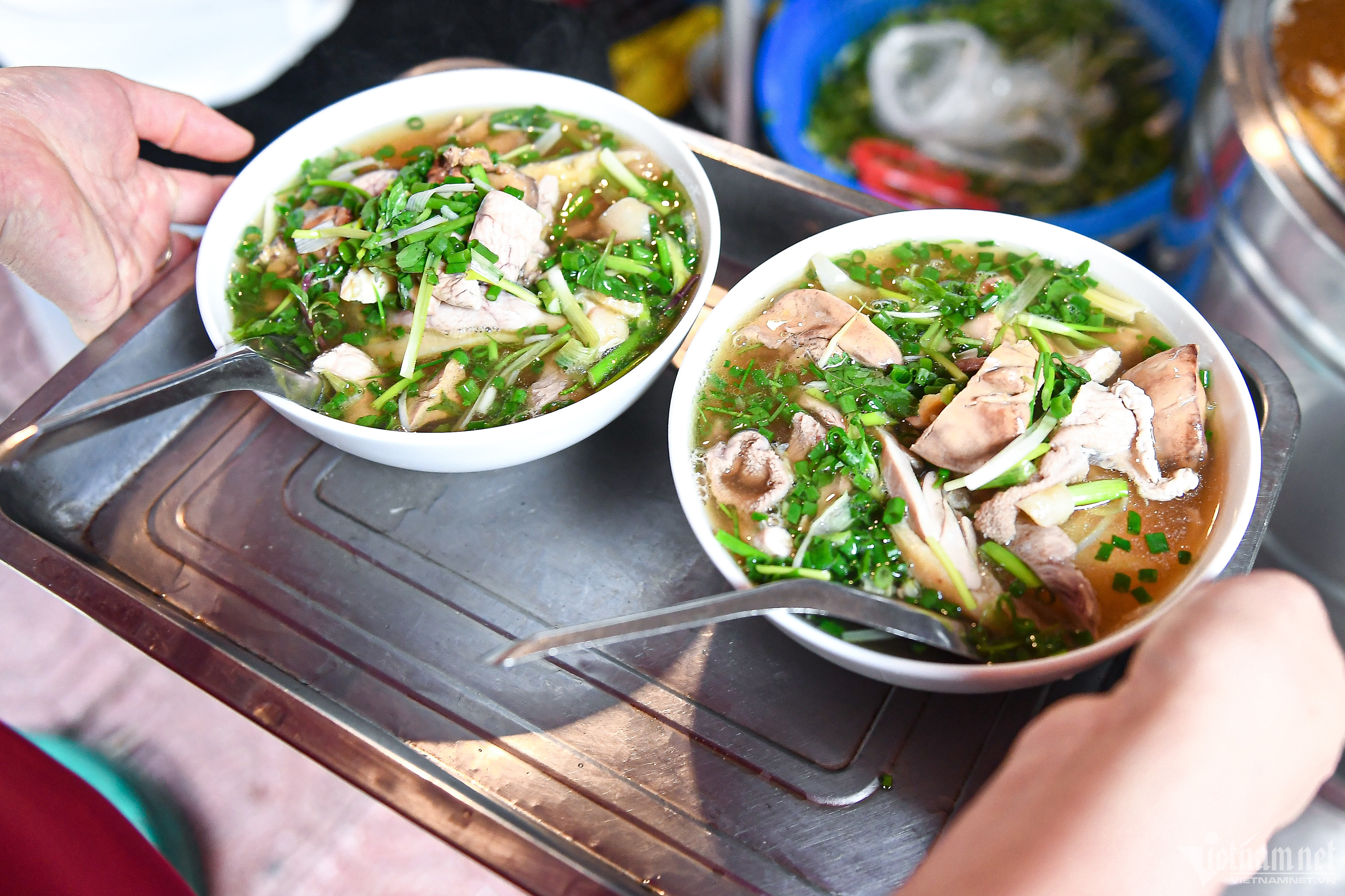 w-pho-ga-cham-9-1-1252.jpg
